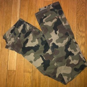 H&M Men’s Camo Skinny Jeans